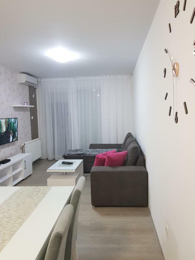 Apartment Gea 18 Novi Sad Luaran gambar